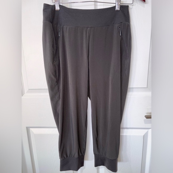 Athleta Soho Joggers size 10P - Picture 2 of 8